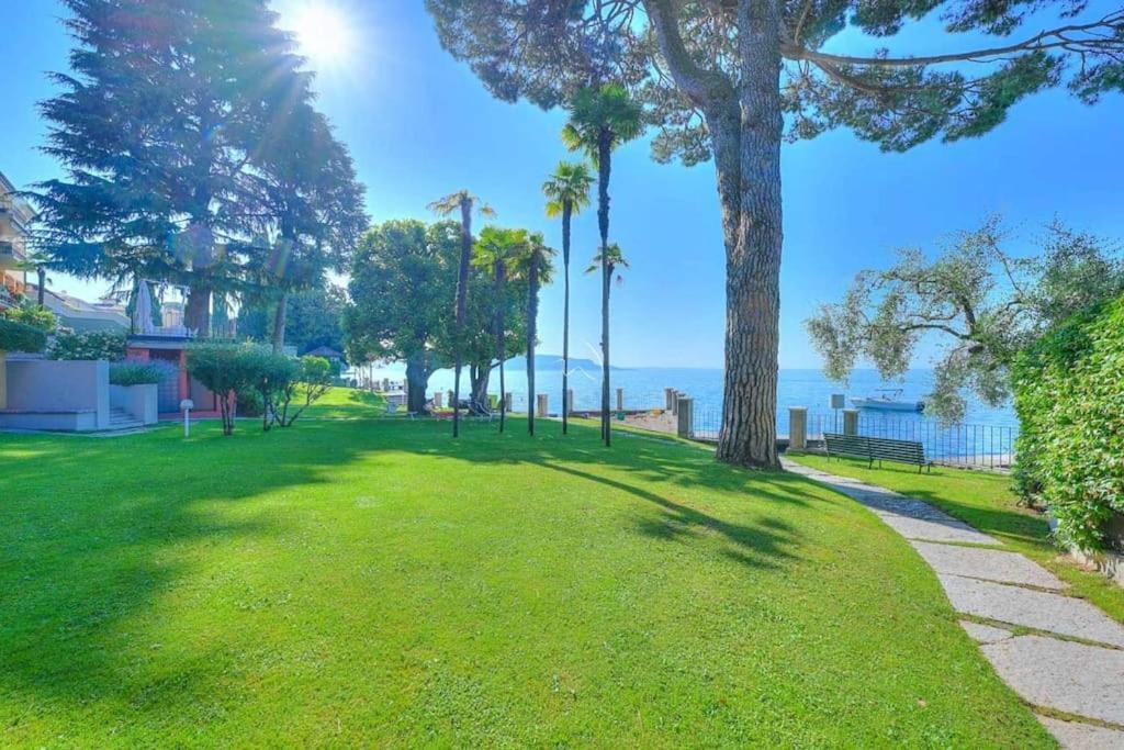 Appartamento 33 Rose Gardone Riviera Buitenkant foto